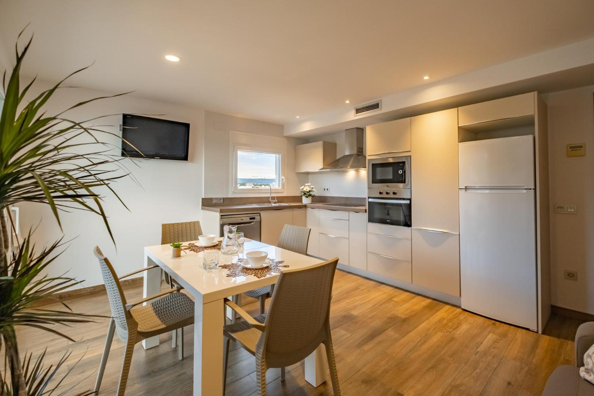 Apartamento Con Terraza, Vistas Playa Y Montana Hospitalet De L'Infant Kültér fotó