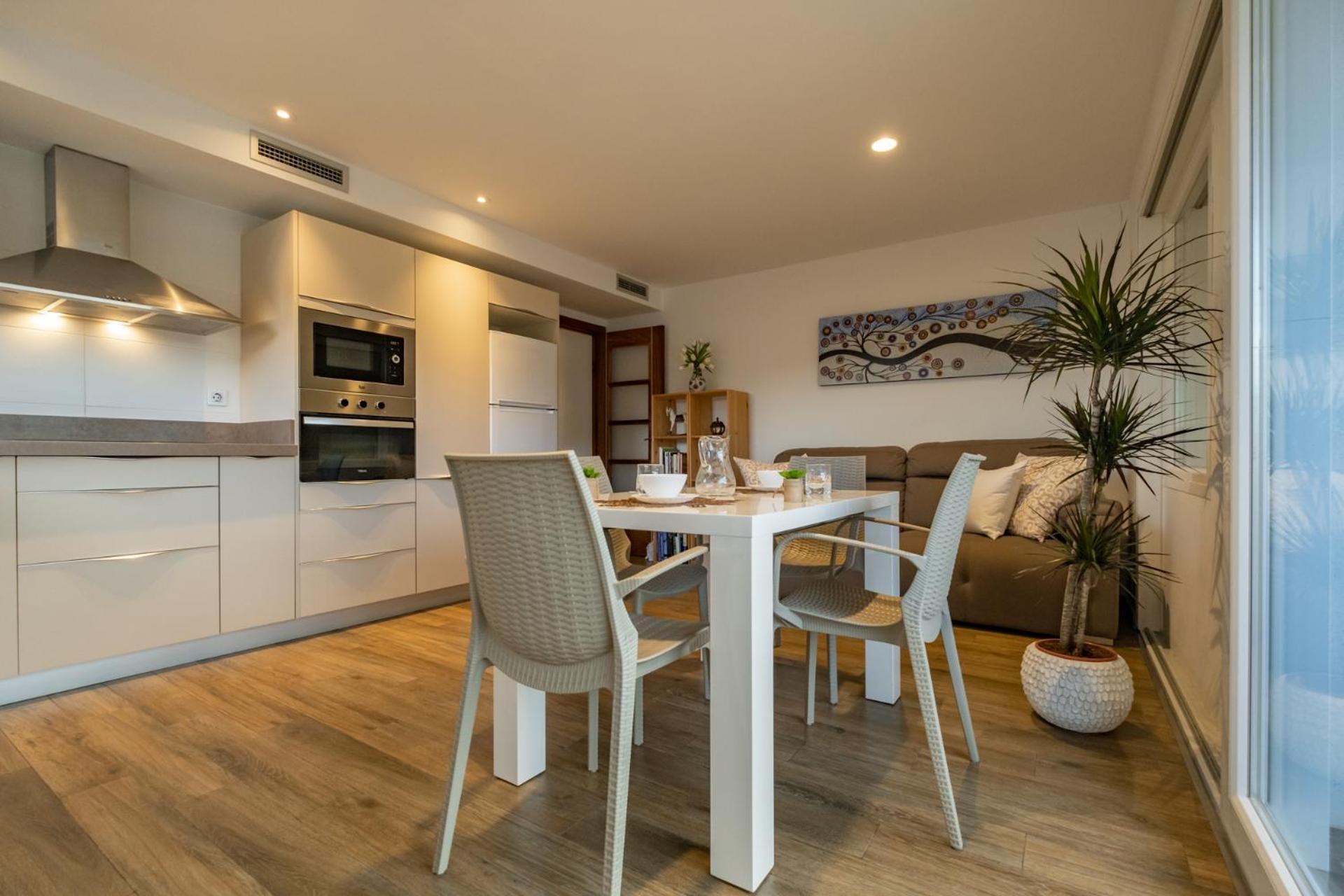 Apartamento Con Terraza, Vistas Playa Y Montana Hospitalet De L'Infant Kültér fotó